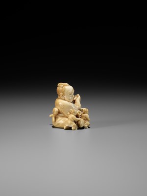 Lot 173 - IKKOSAI: A VERY RARE IVORY NETSUKE OF WASOBEI IN THE LAND OF LILLIPUT