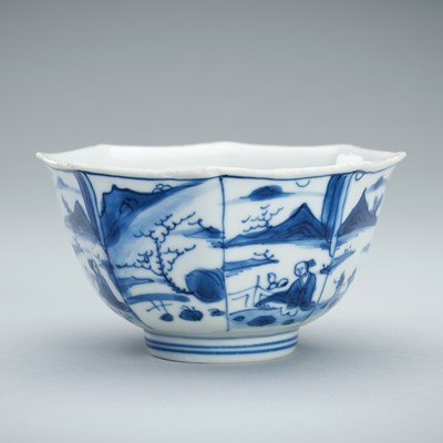 Lot 1860 - A BLUE AND WHITE OCTAGONAL PORCELAIN BOWL, TRANSITIONAL PERIOD