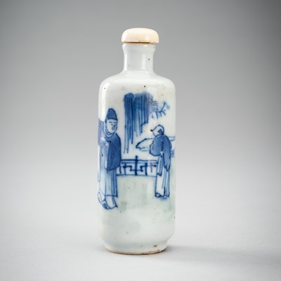 Lot 1799 - A BLUE AND WHITE PORCELAIN SNUFF BOTTLE, QING DYNASTY