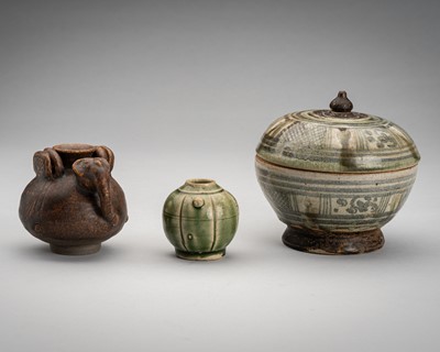 A GROUP OF THREE SAWANKHALOK CERAMIC VESSELS