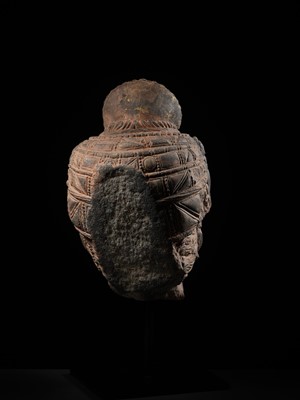 Lot 231 - A RARE GRAY SCHIST HEAD OF A BODHISATTVA WITH ‘GARUDA’ TURBAN CREST, ANCIENT REGION OF GANDHARA, 3RD-4TH CENTURY