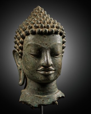 Lot 168 - A RARE AND LARGE BRONZE HEAD OF BUDDHA, MON DVARAVATI PERIOD