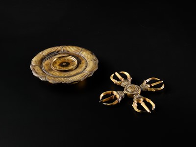 Lot 3 - A GILT BRONZE KATSUMA WITH MATCHING LOTUS TRAY, KAMAKURA