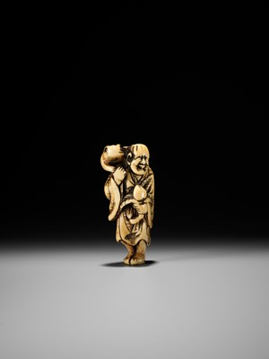 Lot 31 - MASAMORI: A GOOD KYOTO SCHOOL IVORY NETSUKE OF GAMA SENNIN