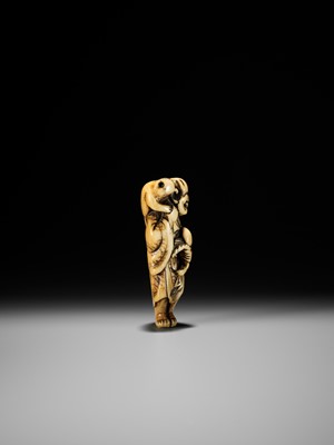 Lot 31 - MASAMORI: A GOOD KYOTO SCHOOL IVORY NETSUKE OF GAMA SENNIN