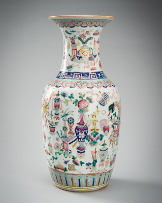 Lot 1912 - A FAMILLE ROSE ‘HUNDRED ANTIQUES` PORCELAIN BALUSTER VASE, QING DYNASTY