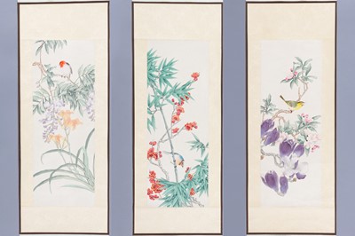 Lot 851 - A FINE LOT WITH THREE SCROLL PAINTINGS OF BIRDS AND FLOWERS