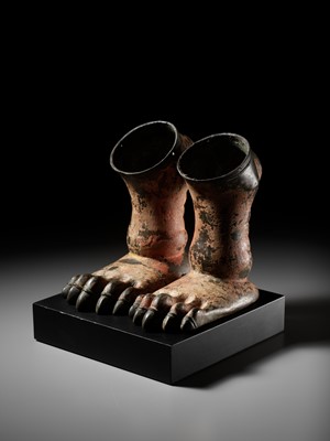 Lot 264 - A PAIR OF MASSIVE BRONZE YALI FEET, SOUTH INDIA, TAMIL NADU, 18TH CENTURY