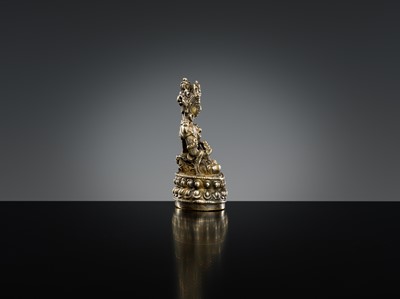 Lot 297 - A SMALL SILVERED COPPER ALLOY FIGURE OF AMITAYUS, 18TH-19TH CENTURY