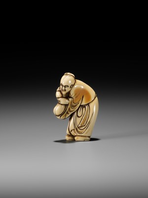 Lot 2 - AN EARLY IVORY NETSUKE OF A CHINESE IMMORTAL WITH A GOURD