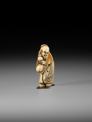 Lot 2 - AN EARLY IVORY NETSUKE OF A CHINESE IMMORTAL WITH A GOURD