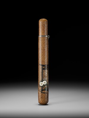 Lot 288 - ISSHU: A FINE INLAID WOVEN RATTAN KISERUZUTSU WITH KIKU (CHRYSANTHEMUM) FLOWERS AND A TABLE SCREEN