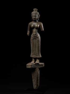 Lot 200 - A LARGE SANDSTONE FIGURE OF TARA, CHAM PERIOD, LATER MY SON E1 STYLE, 8TH-9TH CENTURY
