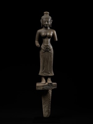 Lot 200 - A LARGE SANDSTONE FIGURE OF TARA, CHAM PERIOD, LATER MY SON E1 STYLE, 8TH-9TH CENTURY