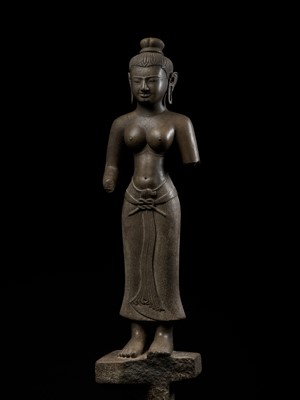 Lot 200 - A LARGE SANDSTONE FIGURE OF TARA, CHAM PERIOD, LATER MY SON E1 STYLE, 8TH-9TH CENTURY