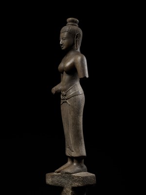 Lot 200 - A LARGE SANDSTONE FIGURE OF TARA, CHAM PERIOD, LATER MY SON E1 STYLE, 8TH-9TH CENTURY