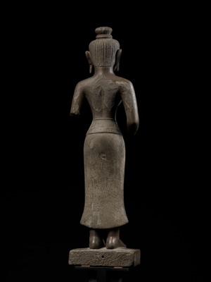Lot 200 - A LARGE SANDSTONE FIGURE OF TARA, CHAM PERIOD, LATER MY SON E1 STYLE, 8TH-9TH CENTURY