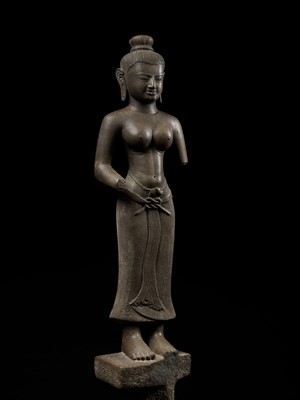 Lot 200 - A LARGE SANDSTONE FIGURE OF TARA, CHAM PERIOD, LATER MY SON E1 STYLE, 8TH-9TH CENTURY