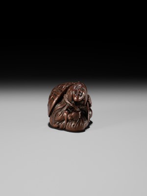 Lot 116 - MASAHIRO: A WOOD NETSUKE OF SOTOBA KOMACHI