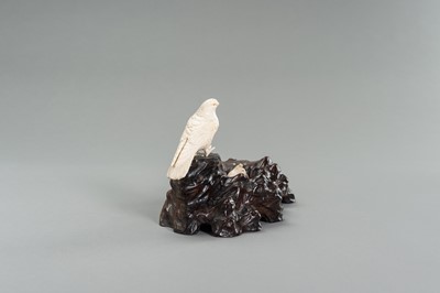 Lot 262 - A BONE OKIMONO GROUP OF A COUPLE OF BIRDS WITH CHICKS