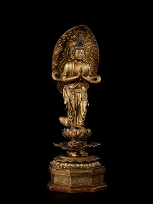 Lot 8 - A GILT WOOD FIGURE OF SEISHI BOSATSU, EARLY EDO PERIOD