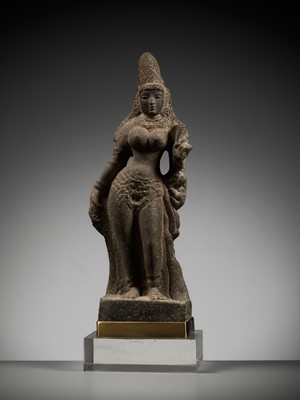 Lot 238 - A GRANITE FIGURE OF PARVATI, CHOLA PERIOD