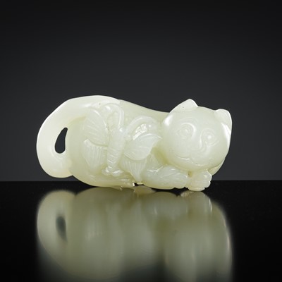 A PALE CELADON JADE FIGURE OF A CAT WITH BUTTERFLY, LATE QING DYNASTY