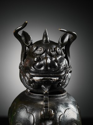 Lot 78 - A LUDUAN-FORM BRONZE CENSER AND COVER, 17TH CENTURY