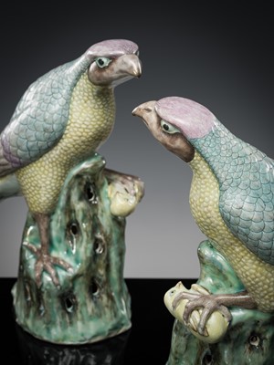 A PAIR OF LARGE CHINESE EXPORT FAMILLE ROSE FIGURES OF HAWKS, 19TH CENTURY