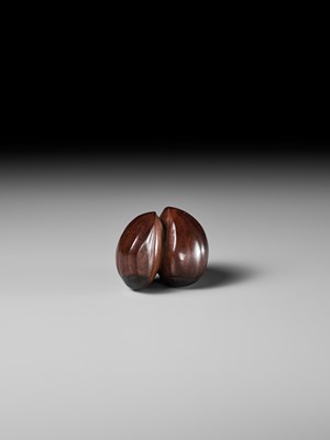 Lot 184 - MASAKAZU: A FINE NAGOYA SCHOOL WOOD NETSUKE OF TWO CHESTNUTS