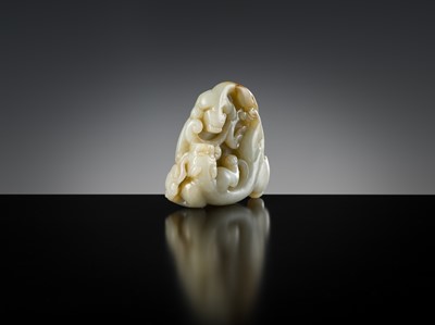 Lot 175 - A PALE CELADON AND RUSSET JADE ‘CHILONG AND YOUNG WITH LINGZHI’ BI DISK, 18TH-19TH CENTURY