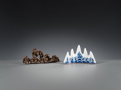 A GROUP OF TWO FINE PORCELAIN BRUSHRESTS, LATE QING DYNASTY TO REPUBLIC PERIOD