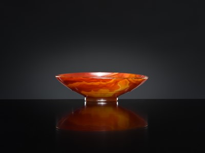 Lot 398 - A SMALL OVAL AGATE BOWL, KANGXI-YONGZHENG PERIOD