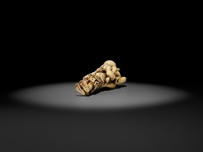 Lot 26 - A RARE IVORY NETSUKE OF A DUTCHMAN WITH AN OCTOPUS