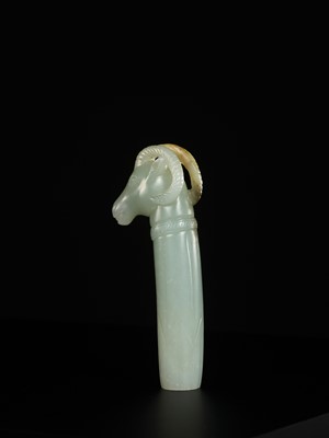 Lot 307 - A MUGHAL CELADON JADE ‘RAM’ HILT, INDIA, 17TH-18TH CENTURY