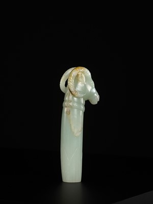 Lot 307 - A MUGHAL CELADON JADE ‘RAM’ HILT, INDIA, 17TH-18TH CENTURY