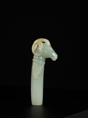 Lot 307 - A MUGHAL CELADON JADE ‘RAM’ HILT, INDIA, 17TH-18TH CENTURY
