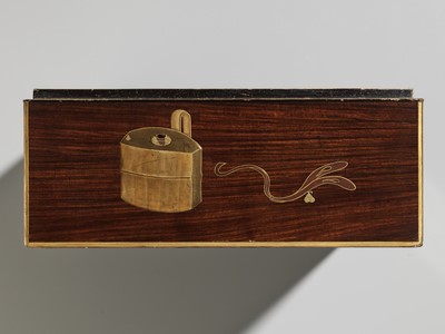 Lot 35 - A FINE LACQUERED WOOD BUNKO (DOCUMENT BOX) DEPICTING A FALCON AND MOUNT FUJI