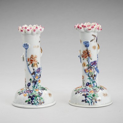 Lot 1744 - A PAIR OF SAMSON-STYLE COMPANY ‘BLOSSOMING FLOWERS’ PORCELAIN CANDLESTICKS