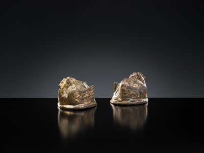 Lot 325 - A PAIR OF GILT BRONZE BIRD-FORM MAT WEIGHTS, HAN DYNASTY