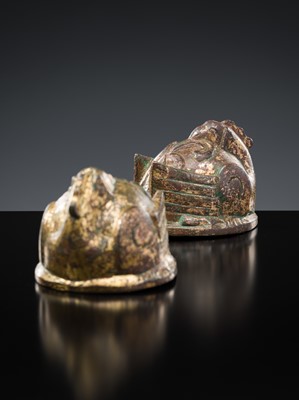 Lot 325 - A PAIR OF GILT BRONZE BIRD-FORM MAT WEIGHTS, HAN DYNASTY