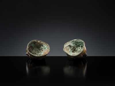 Lot 325 - A PAIR OF GILT BRONZE BIRD-FORM MAT WEIGHTS, HAN DYNASTY