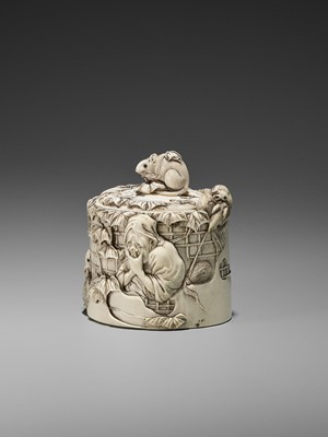 Lot 25 - GYOKUSAI: AN IVORY TUSK BOX AND COVER WITH DARUMA AND RATS