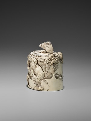 Lot 25 - GYOKUSAI: AN IVORY TUSK BOX AND COVER WITH DARUMA AND RATS