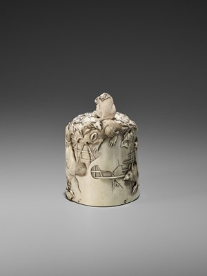 Lot 25 - GYOKUSAI: AN IVORY TUSK BOX AND COVER WITH DARUMA AND RATS