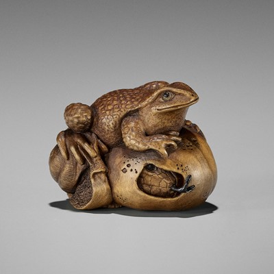 Lot 693 - DERKACHENKO: A WOOD NETSUKE OF THE SANSUKUMI