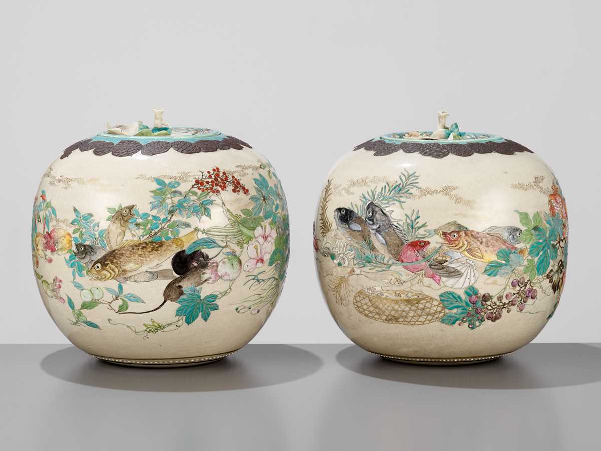 Lot 107 - MAKUZU KOZAN: A PAIR OF LARGE CERAMIC VESSELS WITH COVERS