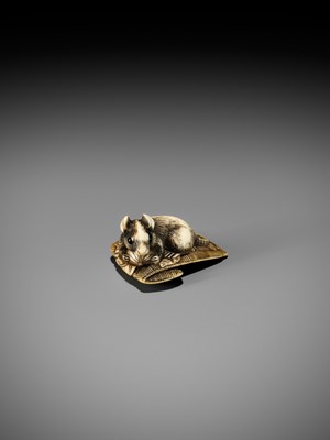 Lot 55 - AN OSAKA SCHOOL IVORY NETSUKE OF A RAT ON A STRAW MAT