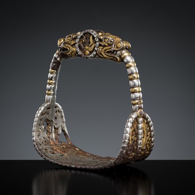 Lot 281 - A PARCEL-GILT AND SILVERED IRON STIRRUP, YOB CHA, 15TH-18TH CENTURY