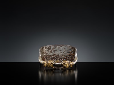 Lot 281 - A PARCEL-GILT AND SILVERED IRON STIRRUP, YOB CHA, 15TH-18TH CENTURY